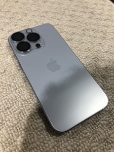 iPhone15Proカメラレンズガラス貼り付け