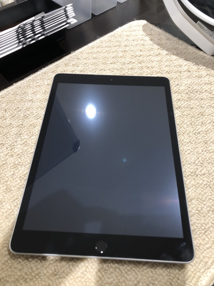 iPad9フロントガラス交換修理【秋田市からご来店】