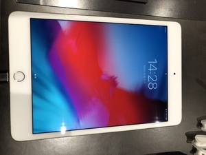 iPadmini4　修理完了