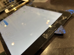 iPad8ガラス交換