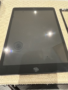 iPad8 修理完了
