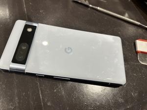 Google pixel 7a バッテリー膨張