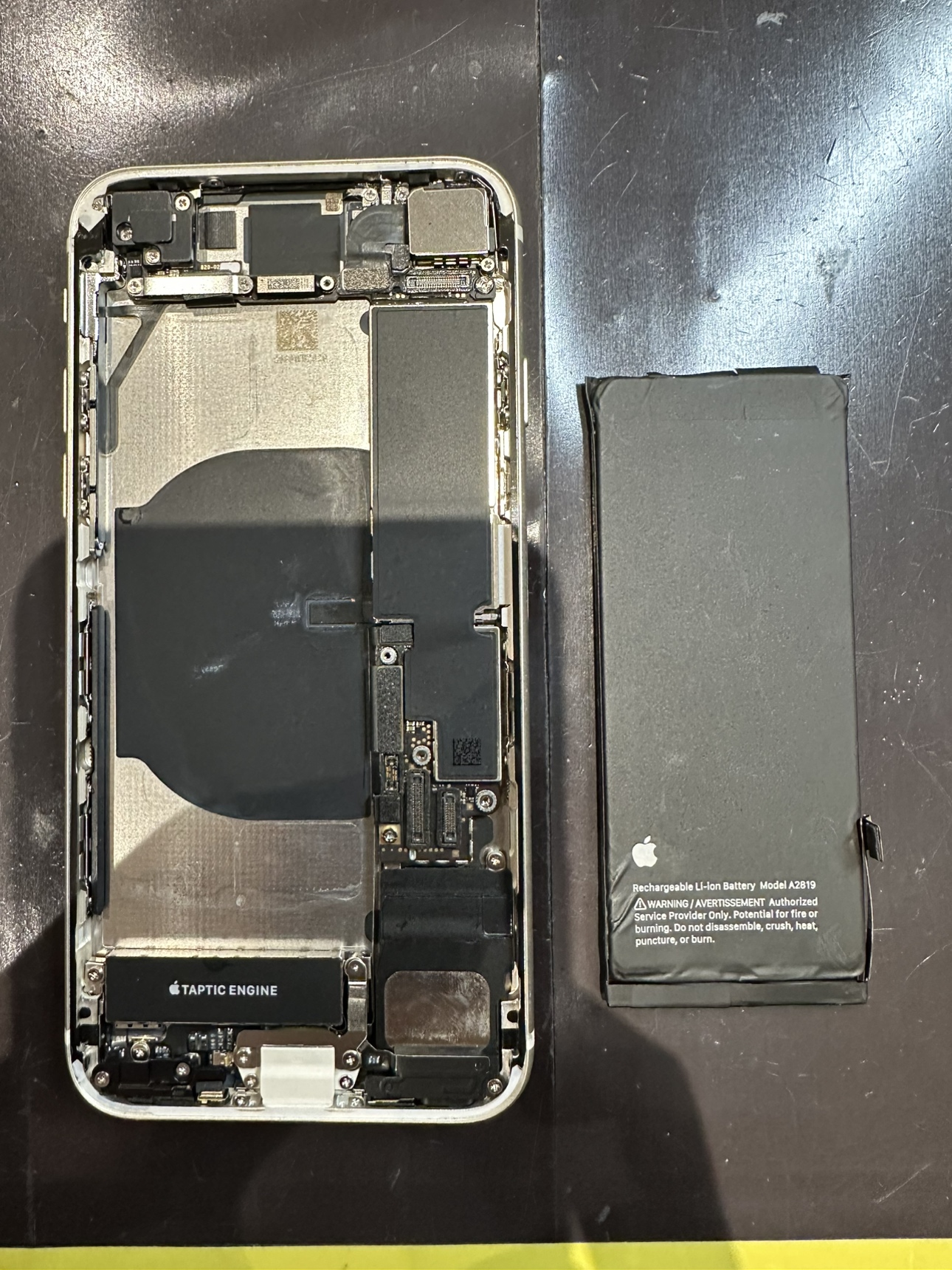 iPhoneSE3即日1時間でバッテリー交換完了?!バッテリー交換してこの夏を快適に過ごしませんか?【秋田市牛島からのご来店】