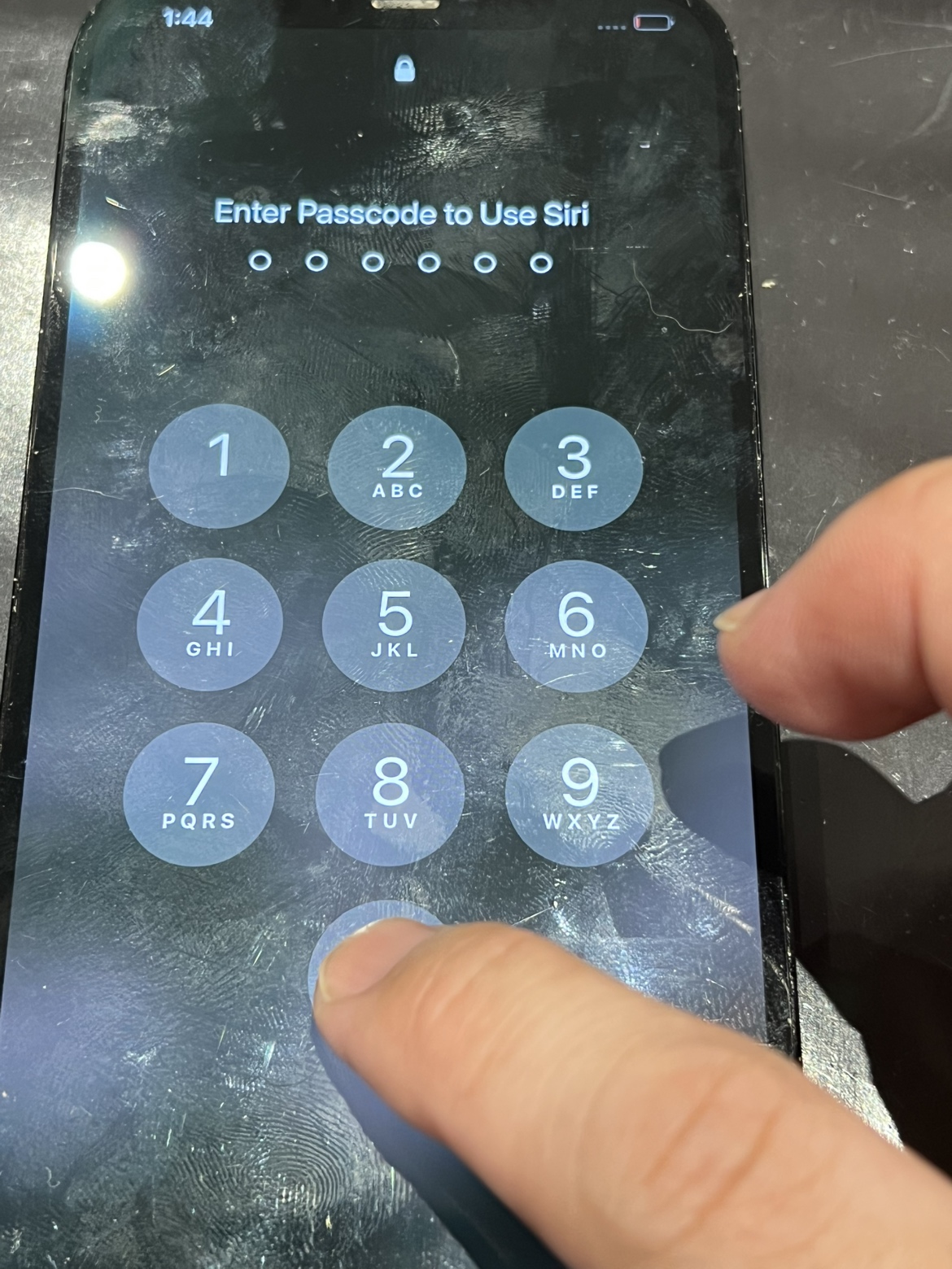約4年使用のiPhone12 Pro Max、タッチが効かない症状を画面交換で復活！【秋田市新屋からのご来店】