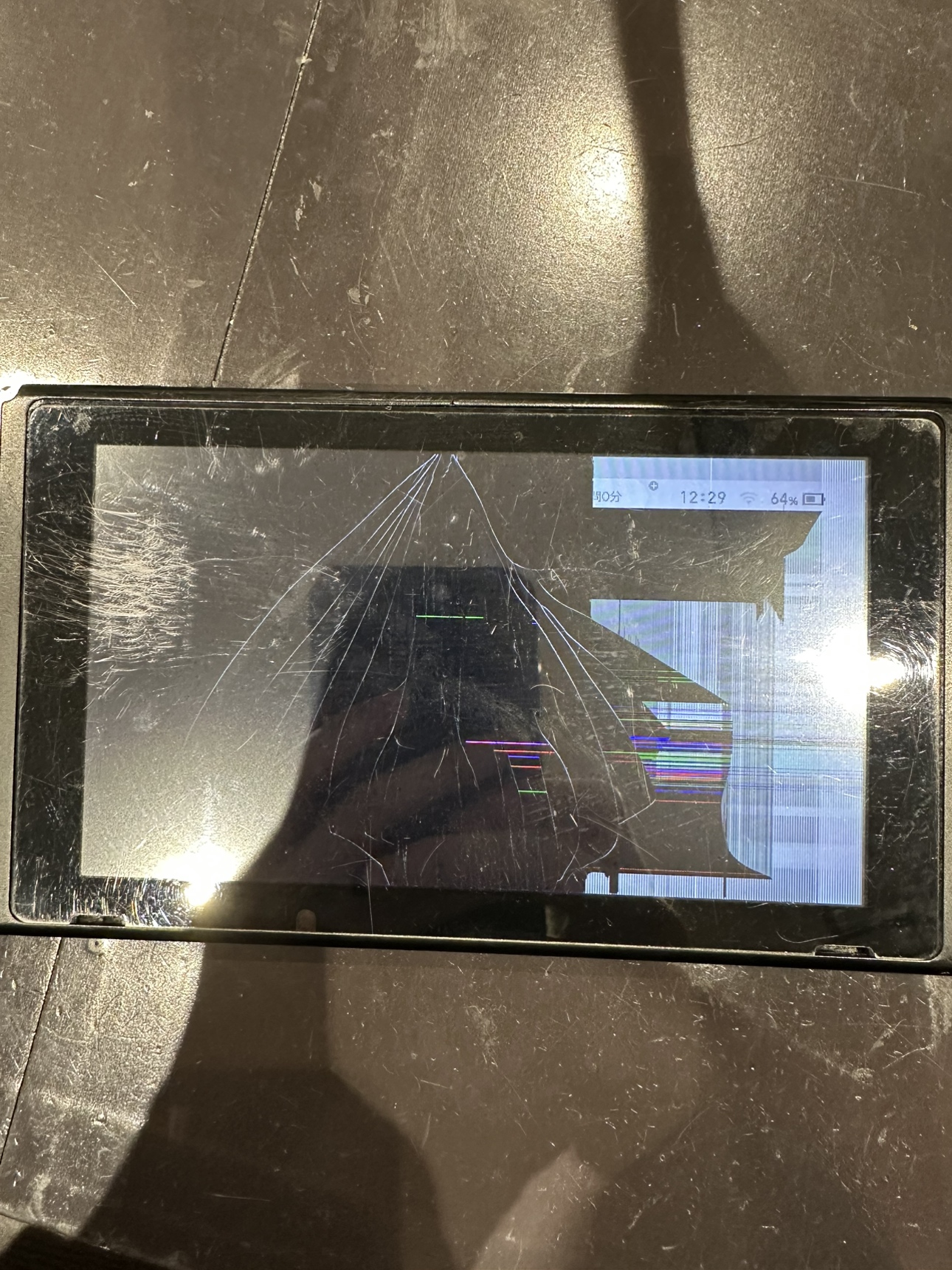 Switch液晶交換修理即日1時間で対応可能です‼落としてしまって画面半分が表示されないなど画面の異常も当店にお任せ下さい‼【秋田市