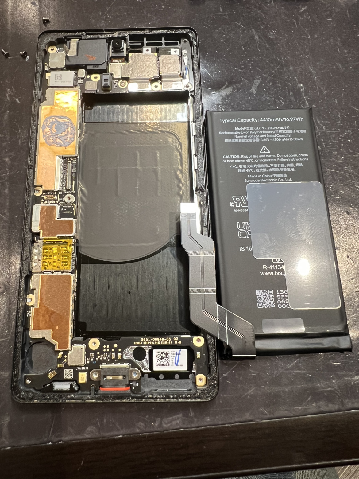 【Pixel 6a】充電できない!?“！”マークが出たらバッテリー交換で復活🔋【秋田県由利本荘市からのご来店】