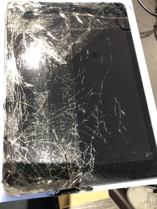 iPad9 フロントガラス破損