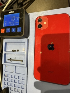 約70℃で3分間温めて画面と本体の間の粘着を緩める