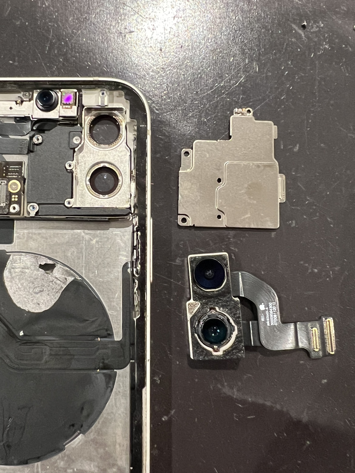 📸💦水没してないのにレンズが曇る原因は？iPhone12リアカメラ交換修理【秋田県由利本荘市からのご来店】