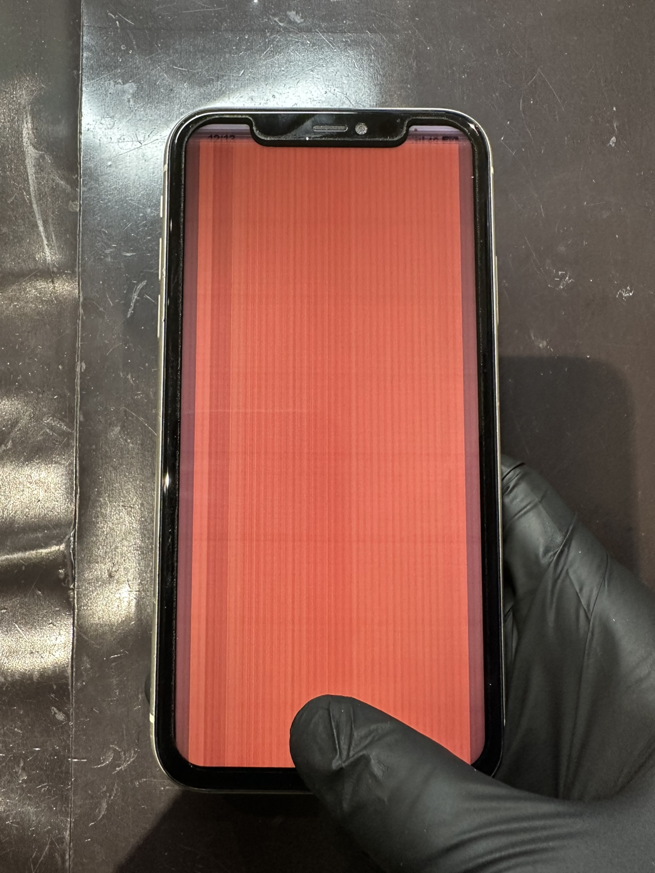 寒さ＋衝撃で液晶アウト…iPhone11画面交換！【男鹿市からのご来店】【秋田市】【御所野】