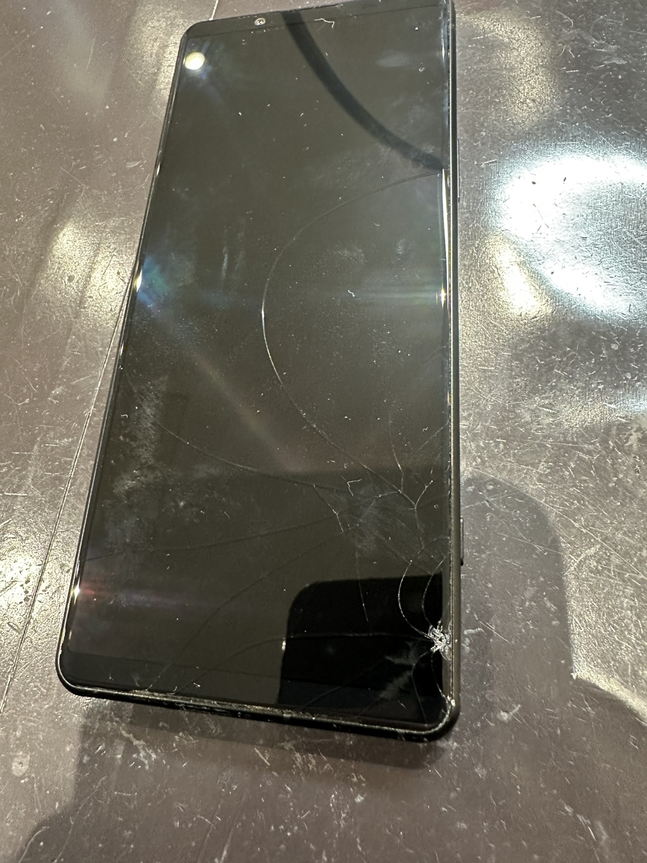 Xperia 5 IV 落下で画面バキバキ…即日で交換できます！【横手市からのご来店】【秋田市】【御所野】