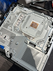 グリスを塗り直す