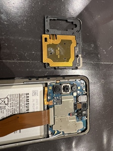 基板のカバーを外していきます