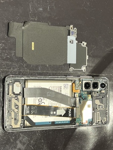 マザーボードブランケットを外していきます