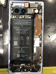 劣化したバッテリーを取り外す