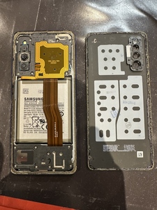 背面パネル分解完了