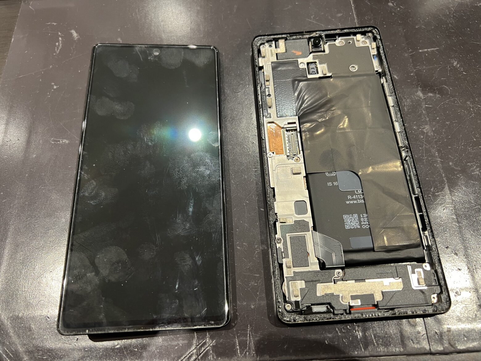 「直りますか…？」Pixel 6aが朝から沈黙😱原因はやはりバッテリーでした・・・pixel6aバッテリー交換【秋田県由利本荘市からのご来店】