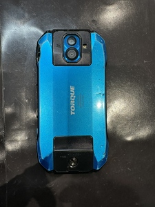 背面パネルを取り外す