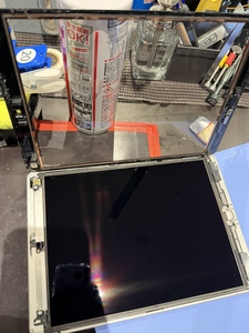 本体とタッチパネルの分解完了