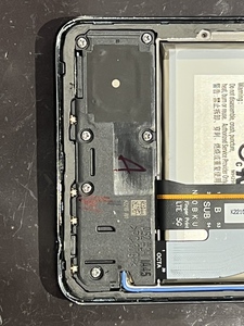 下部基板カバーも外していきます