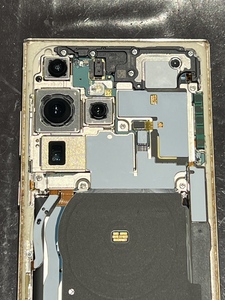 ブランケット上部のネジを外して・・・