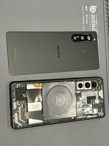 1.しっかりと温めバックパネルを外します。